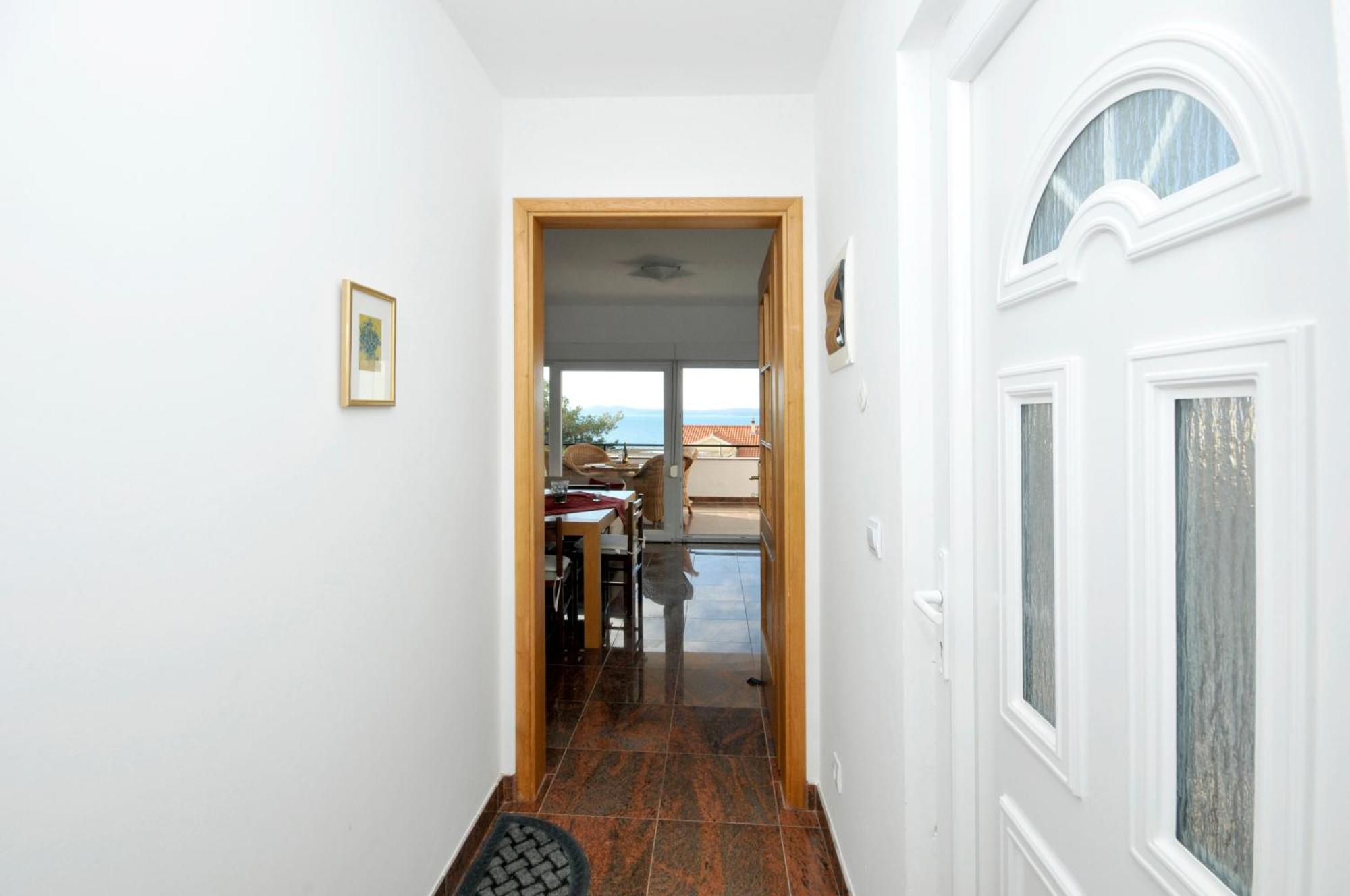 Apartmani Svalina - Seaview And 130M From Beach Trogir Buitenkant foto