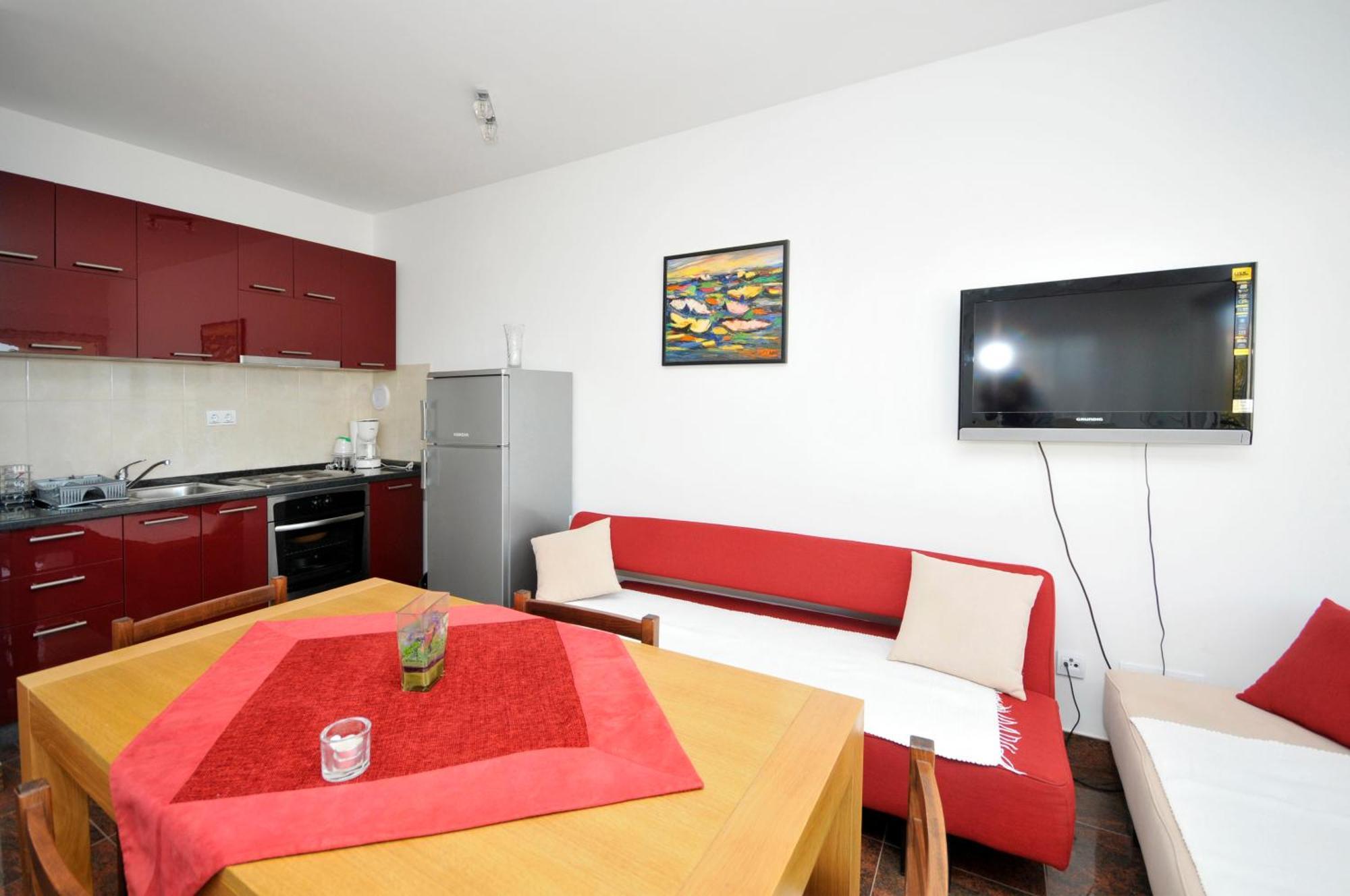 Apartmani Svalina - Seaview And 130M From Beach Trogir Buitenkant foto