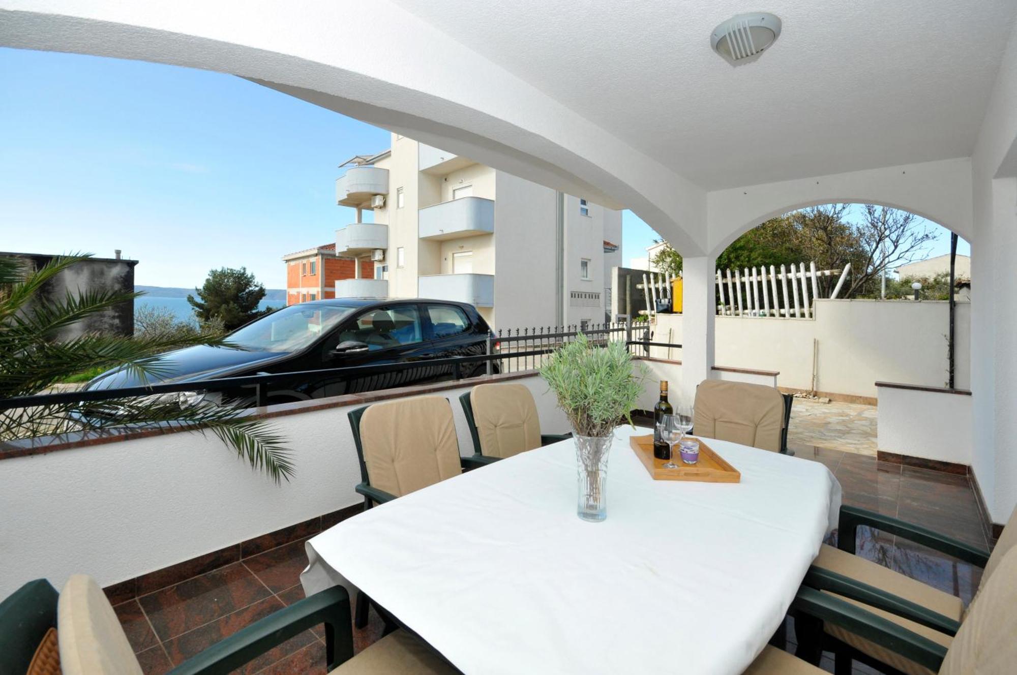 Apartmani Svalina - Seaview And 130M From Beach Trogir Buitenkant foto