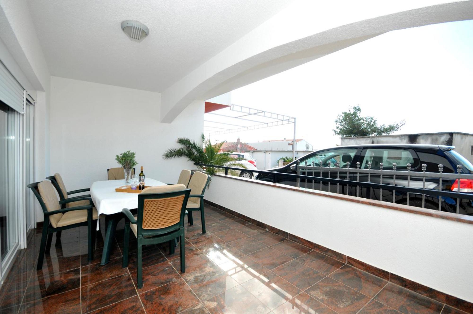 Apartmani Svalina - Seaview And 130M From Beach Trogir Buitenkant foto