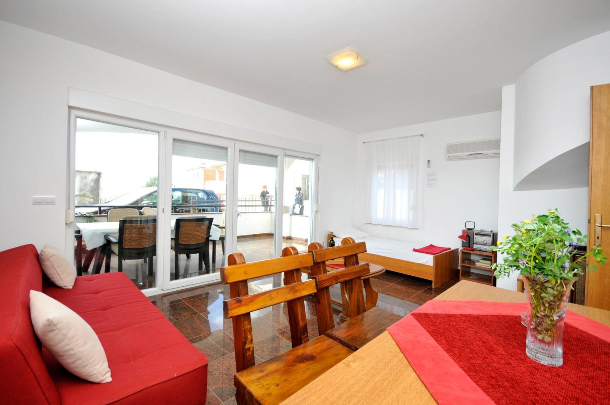 Apartmani Svalina - Seaview And 130M From Beach Trogir Buitenkant foto