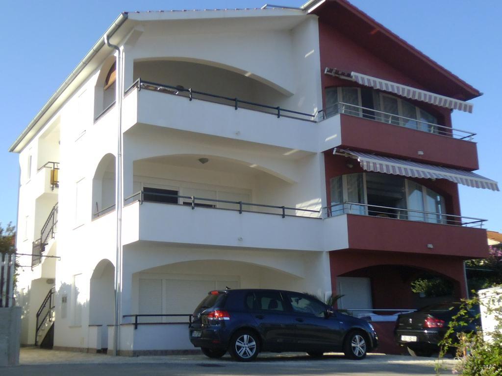 Apartmani Svalina - Seaview And 130M From Beach Trogir Buitenkant foto