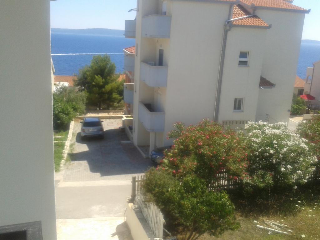 Apartmani Svalina - Seaview And 130M From Beach Trogir Buitenkant foto